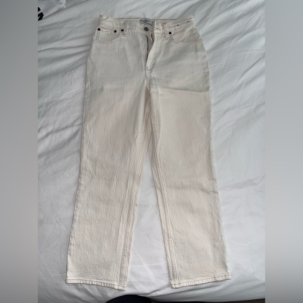 Abercrombie & Fitch Off-White Ultra High Rise Jeans